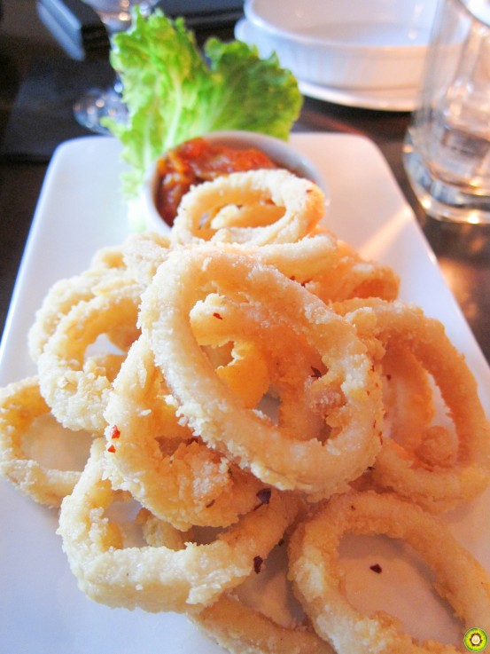 Flash-Fried Calamari w/ Marinara Sauce